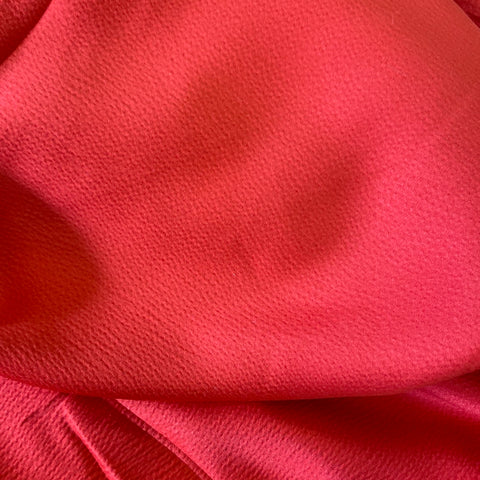 ** Remnant 010906 0.8m Polyester Silky Crepe - Red - 140cm Wide