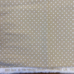 Remnant 290403   1.6m x 112cm 100% Makower 830 Spot The Henley Studio Craft Cotton