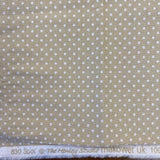 Remnant 290403   1.6m x 112cm 100% Makower 830 Spot The Henley Studio Craft Cotton