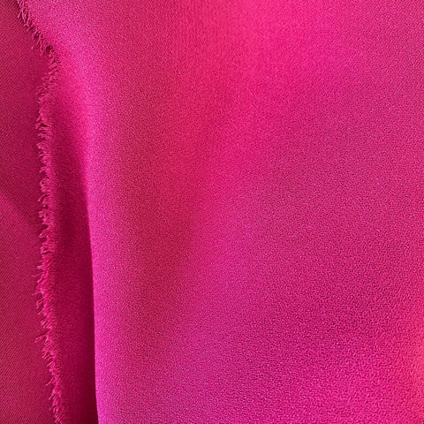 Remnant 90805  1.25m x 1.5m   Fuchsia Heavy Weight Polyester Crepe