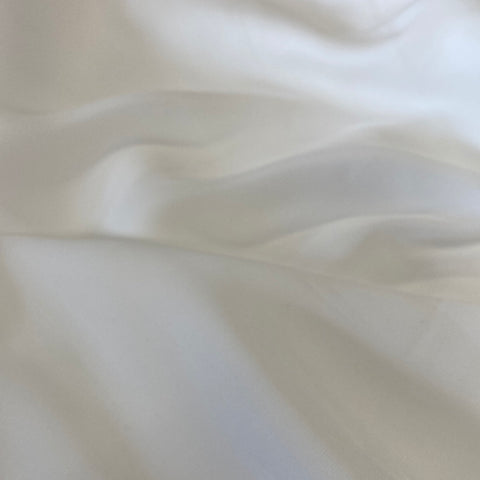 ** Remnant 020603 2m Silky Satin - Ivory - 150cm Wide