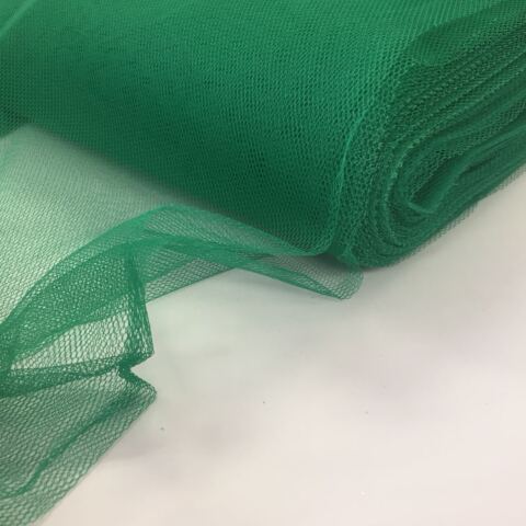 ** Remnant 071210 0.9m Green Dress net -150cm wide